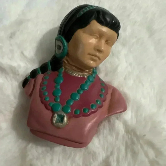 Vintage Other - Native American Head Bust Statue Vintage Southwestern Decoration